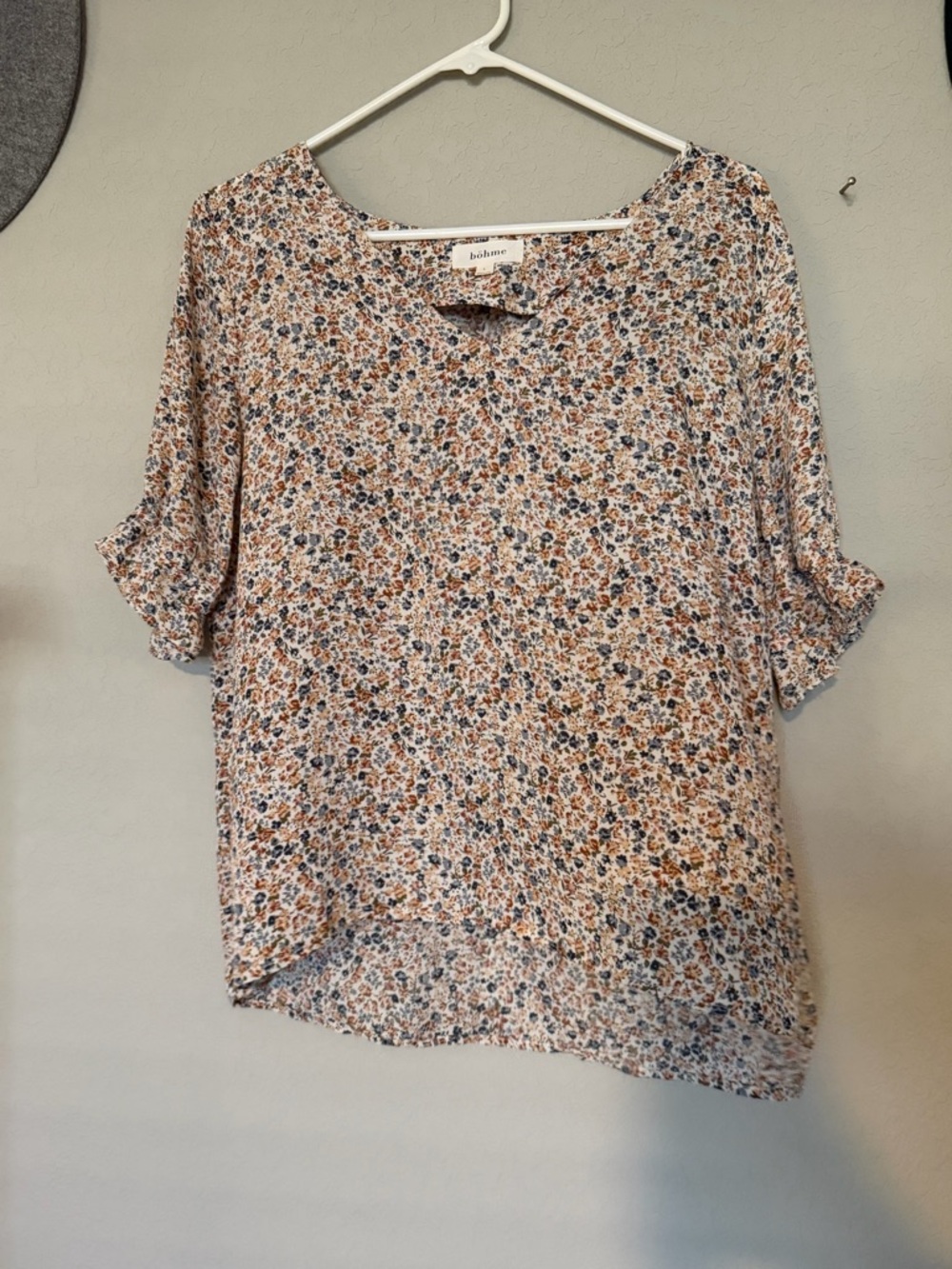 bohme Cream Floral Short-Sleeve Blouse with Navy & Rust Accents
